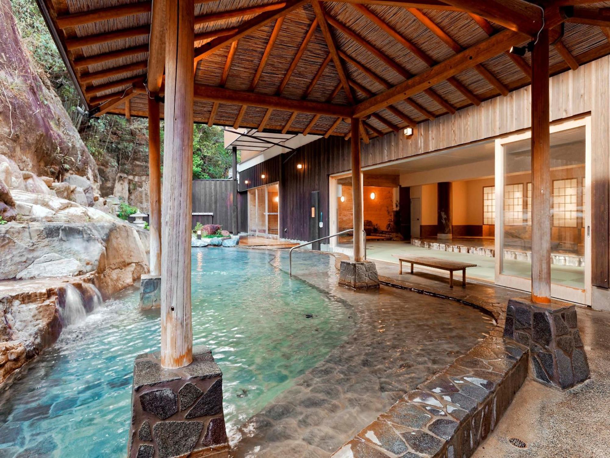 Hotel Ooedo Onsen Monogatari Premium Shirahama Saichoraku Exterior foto